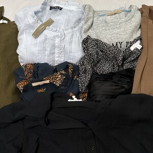 ASSORTED WOMENS BUNDLE/LOT MAURICES, LOFT ETC XL-1X